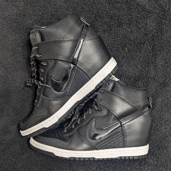 🔥Nike Dunk Sky Hi Essential Wedge Sneakers - Picture 11 of 11